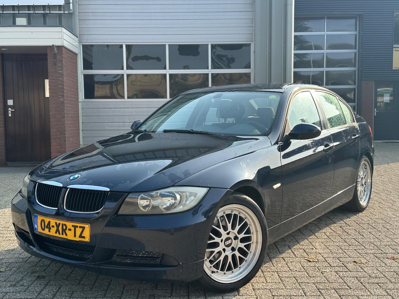 BMW 3-serie - 318i Business Line Navi - AutoWereld.nl