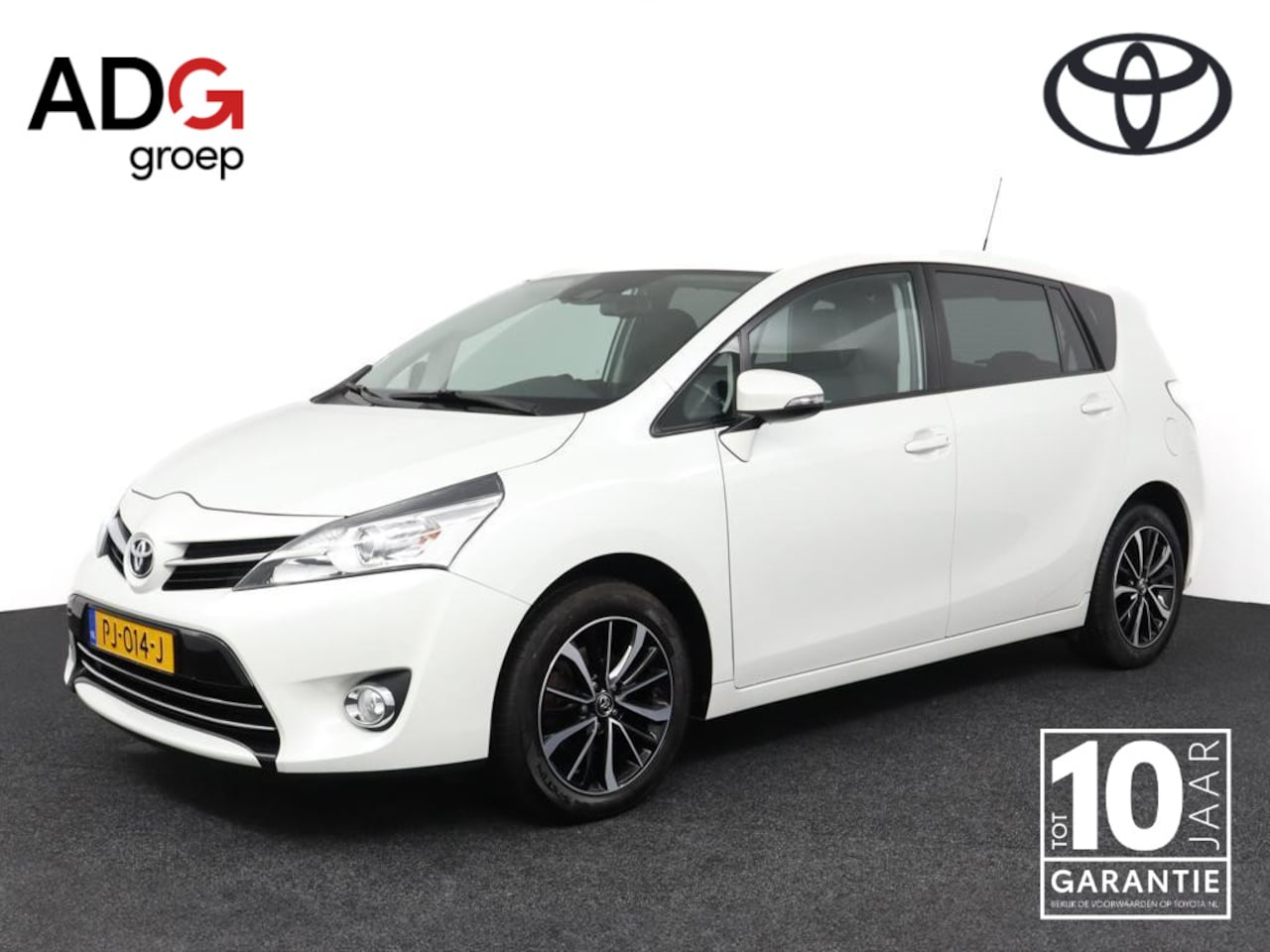 Toyota Verso - 1.8 VVT-i Dynamic | Navigatie | Trekhaak | Pearl White parelmoer | - AutoWereld.nl