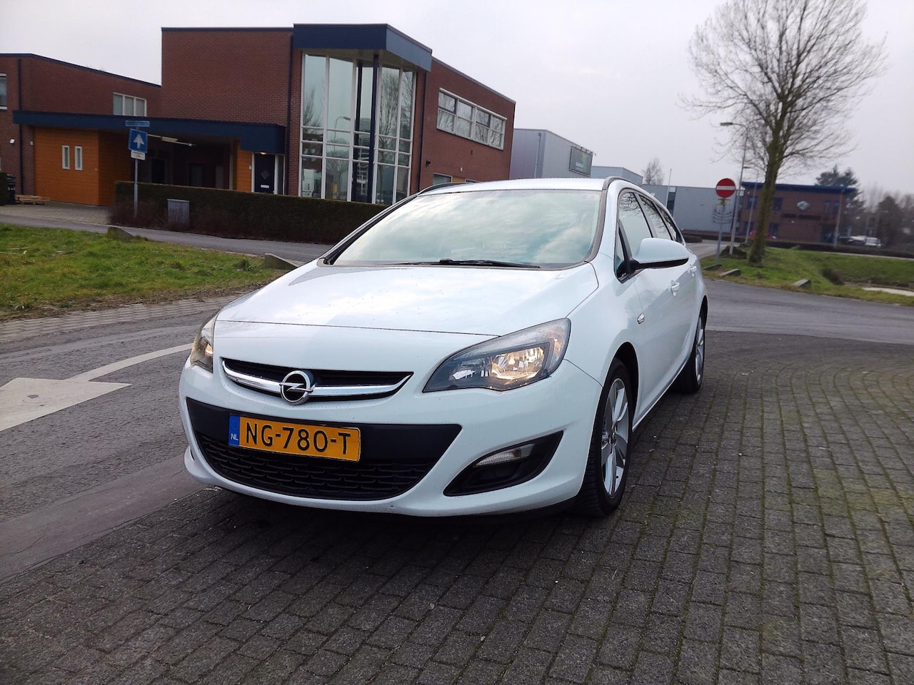 Opel Astra Sports Tourer - 1.3 CDTi S/S Edition 1.3 CDTi S/S Edition - AutoWereld.nl