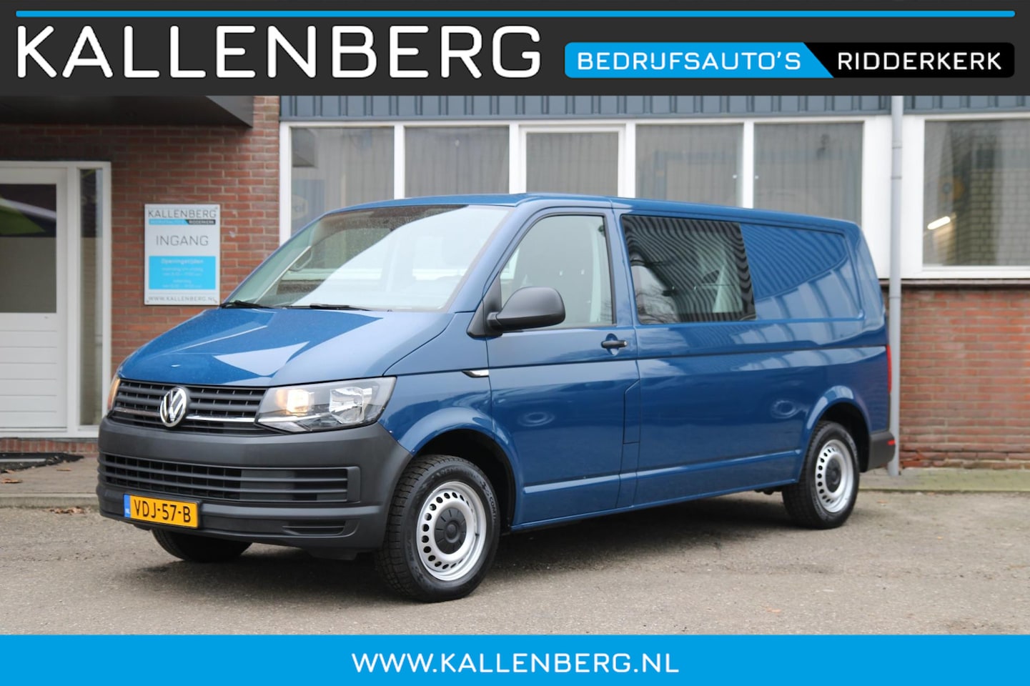 Volkswagen Transporter - 2.0 TDI L2H1 DC Trendline / Dubbel cabine / 5 Pers / App connect / Navi - AutoWereld.nl