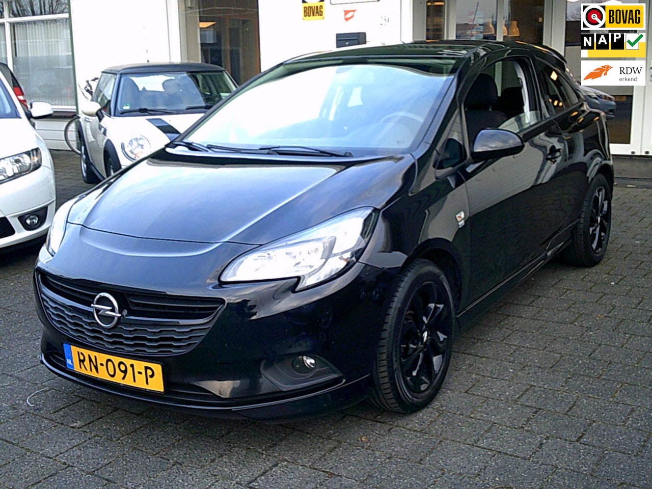 Opel Corsa - 1.0 Turbo Black Roof Edition 1.0 Turbo Black Roof Edition - AutoWereld.nl