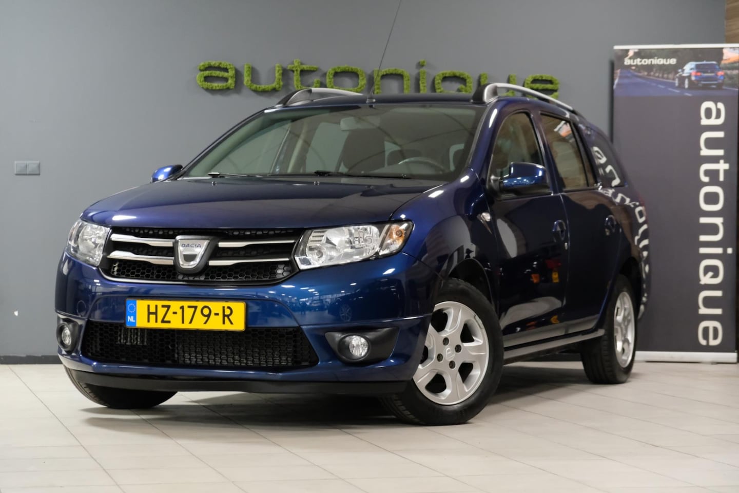 Dacia Logan MCV - 0.9 TCe Prestige **56.136km** Org. Nederlands Navigatie|Trekhaak - AutoWereld.nl