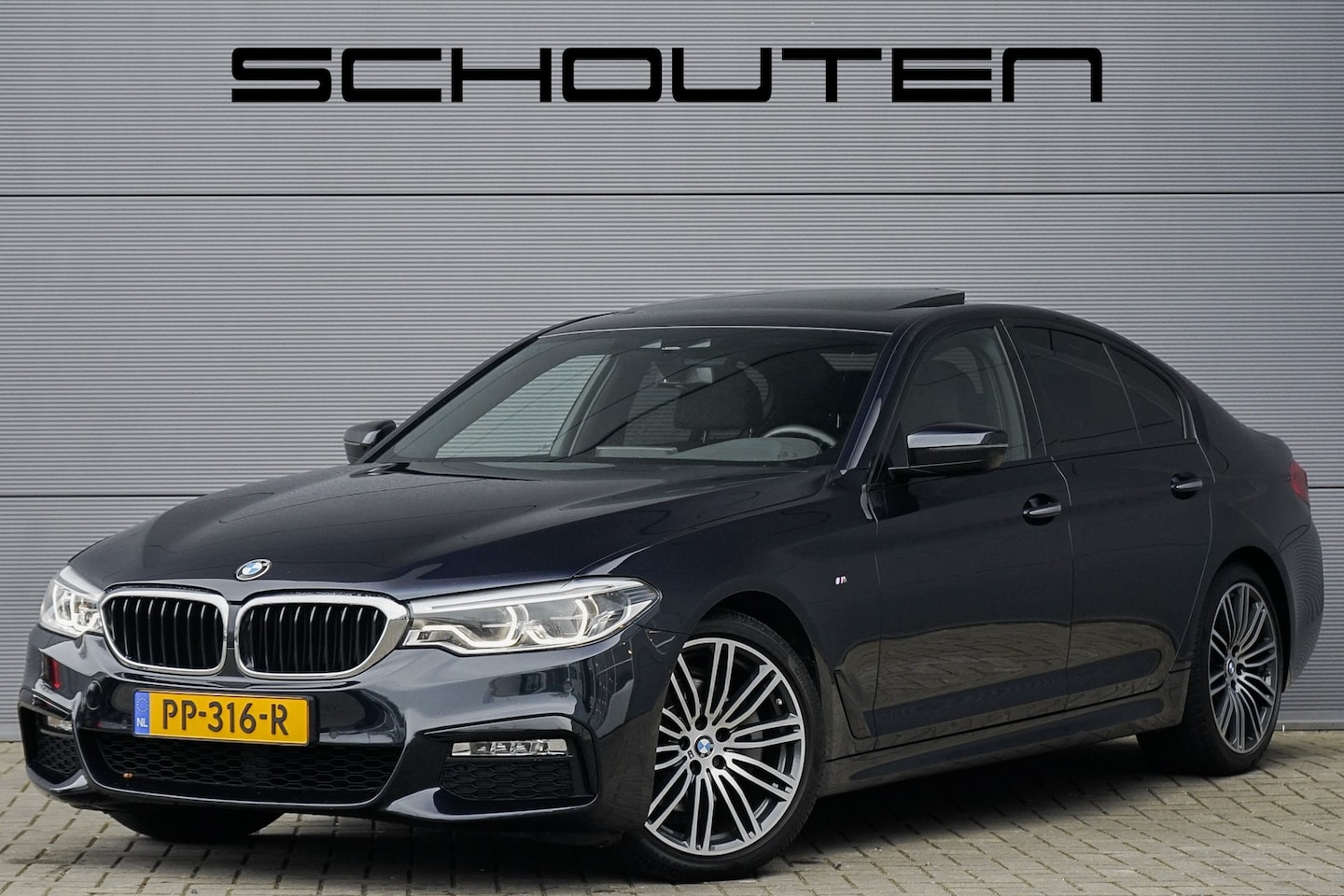 BMW 5-serie - 520i M-Sport Shadow Schuifdak Stoelventilatie 1e Eig NL Auto - AutoWereld.nl