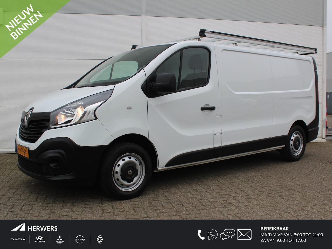 Renault Trafic - 1.6 dCi T29 L2H1 Comfort / Lage Kilometerstand! / Trekhaak / Imperiaal / Airco / Cruise Co - AutoWereld.nl