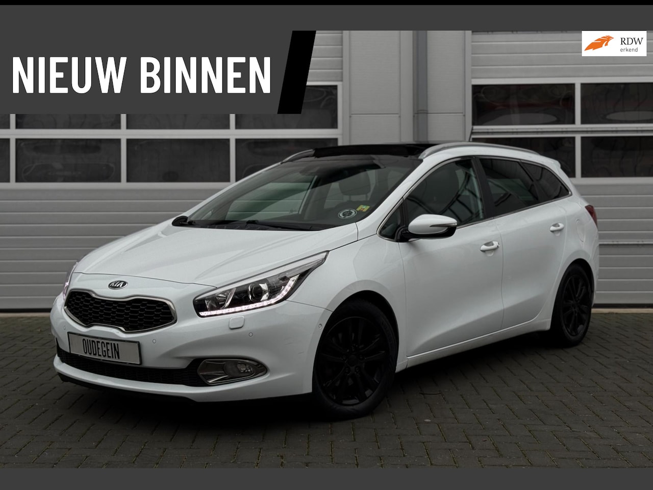 Kia Cee'd Sportswagon - 1.6 GDI Super Pack Premium / Pano / Stoel+Stuurverwarming / Leder / Lane Assist / Memory / - AutoWereld.nl