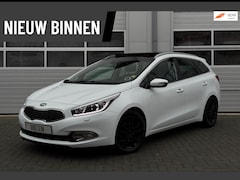 Kia Cee'd Sportswagon - 1.6 GDI Super Pack Premium / Pano / Stoel+Stuurverwarming / Leder / Lane Assist / Memory /