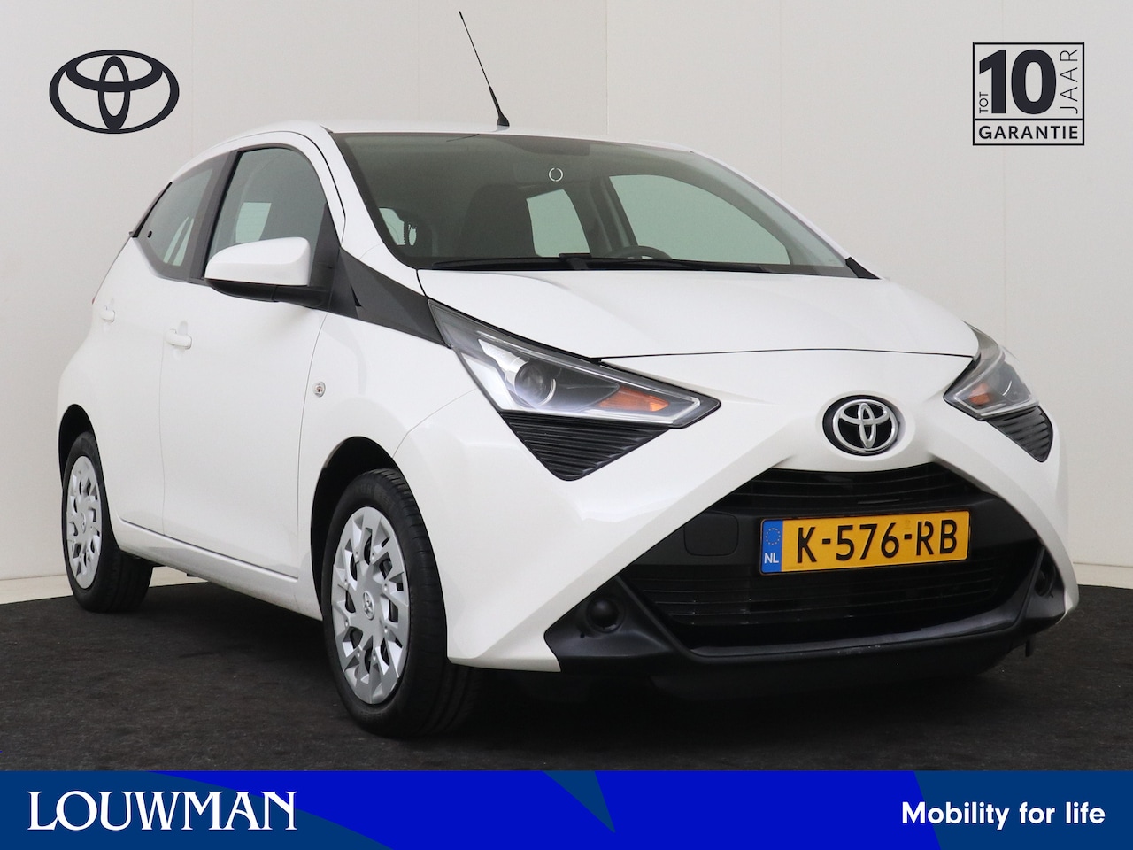 Toyota Aygo - 1.0 VVT-i x-play I Apple Carplay/Android Auto I Airco I 5 Deurs I Zuinig I USB I 1e Eigena - AutoWereld.nl