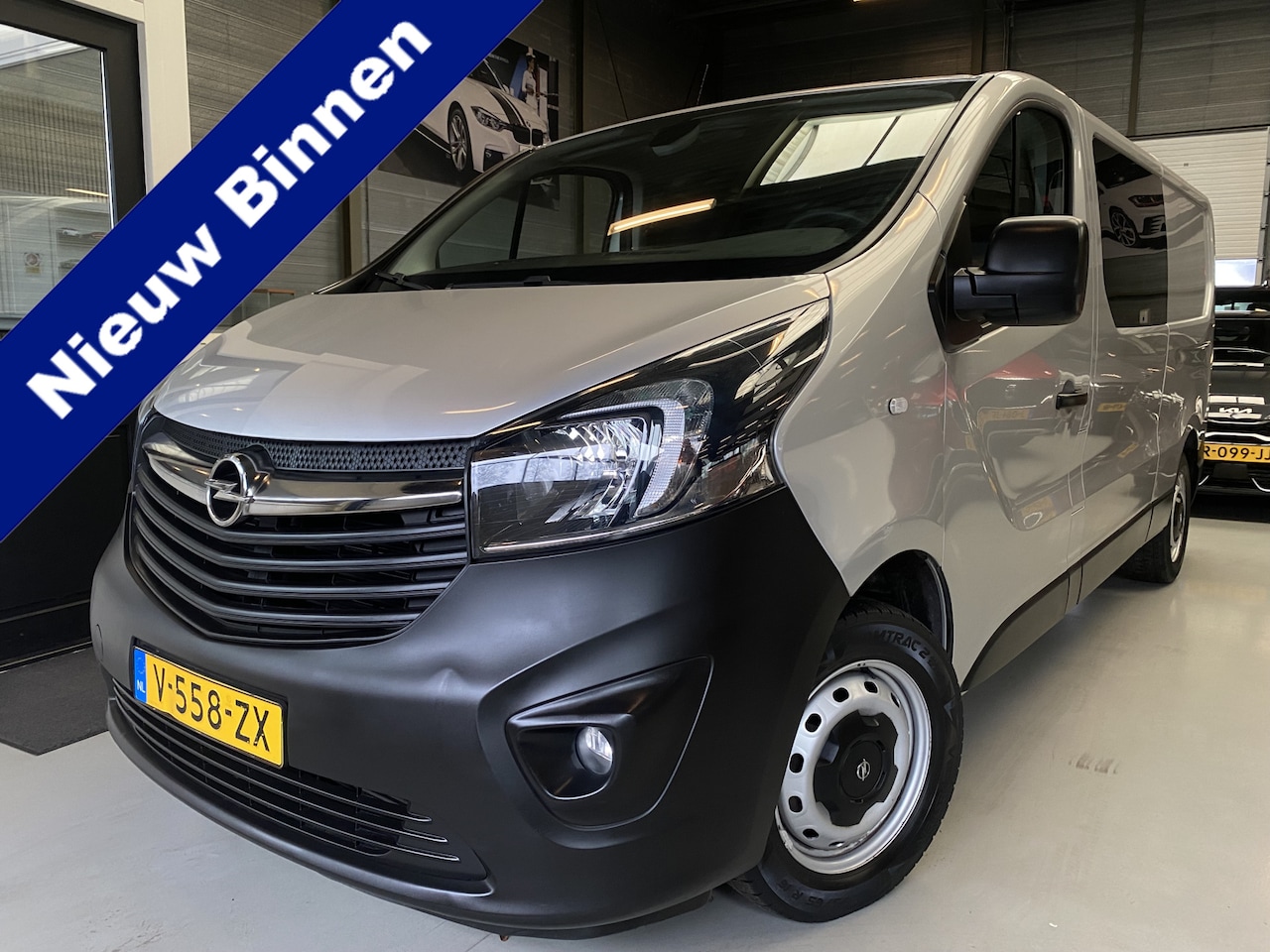 Opel Vivaro - 1.6 CDTI L2H1 Sport EcoFlex Airco, Cruise, Navi - AutoWereld.nl