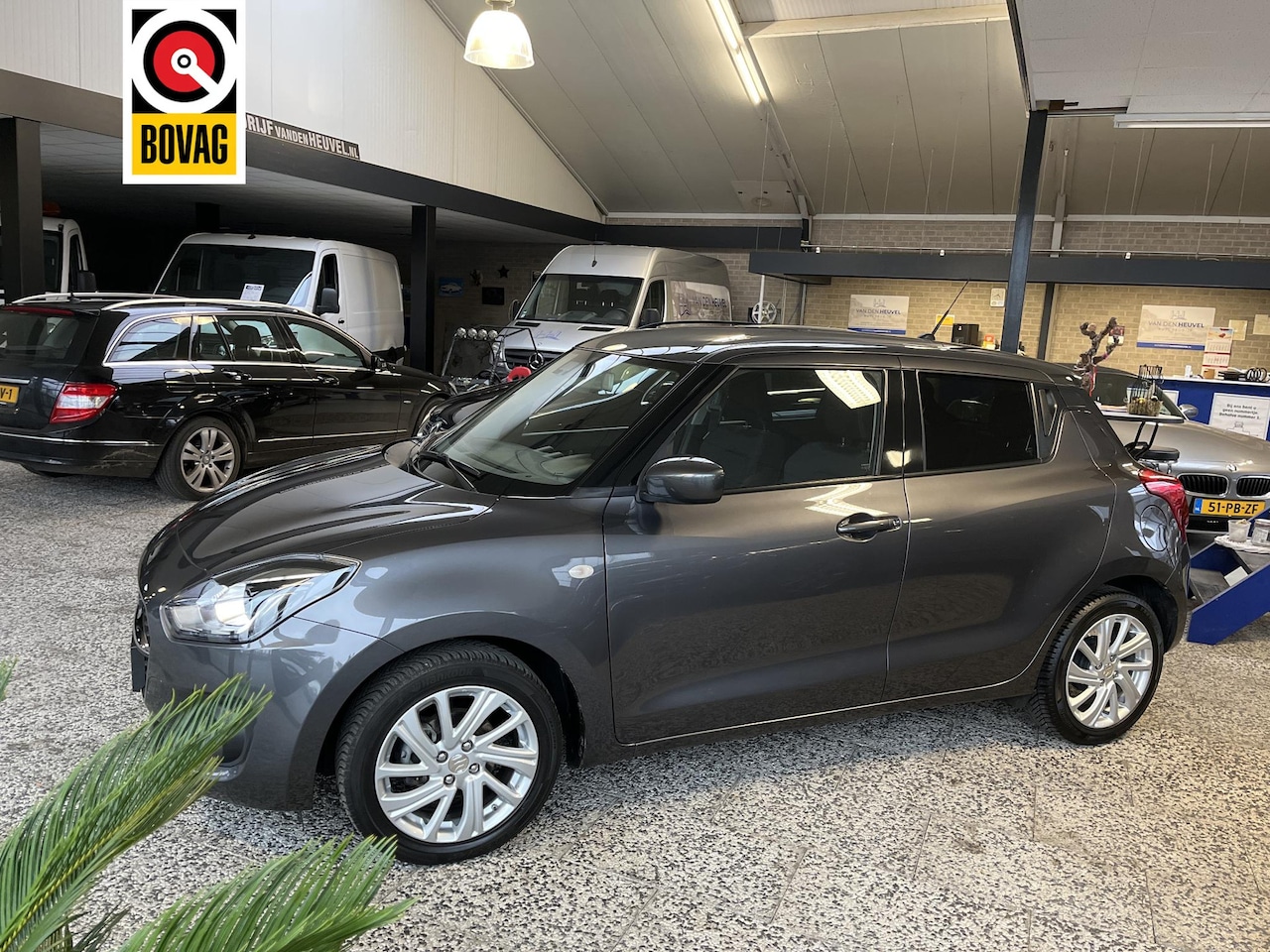 Suzuki Swift - 1.2 Select Smart Hybrid NAV | ADAPTIVE CRUISE CONTROL | LED | CAMERA | APPLE/ANDROID CARPL - AutoWereld.nl