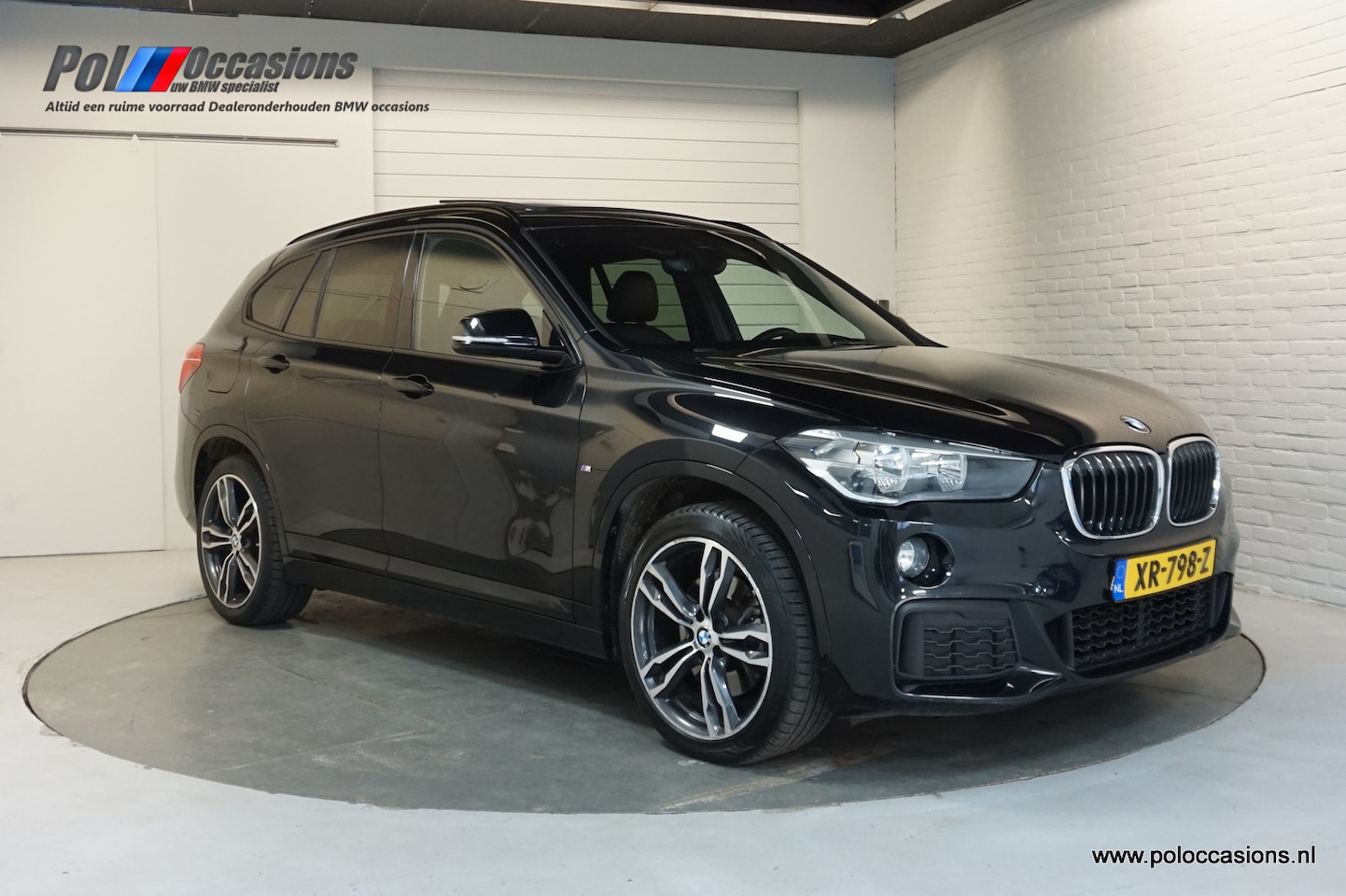 BMW X1 - xDrive25d M Sport Leer | Sportinterieur | H&K | Exportprice 17300 - AutoWereld.nl