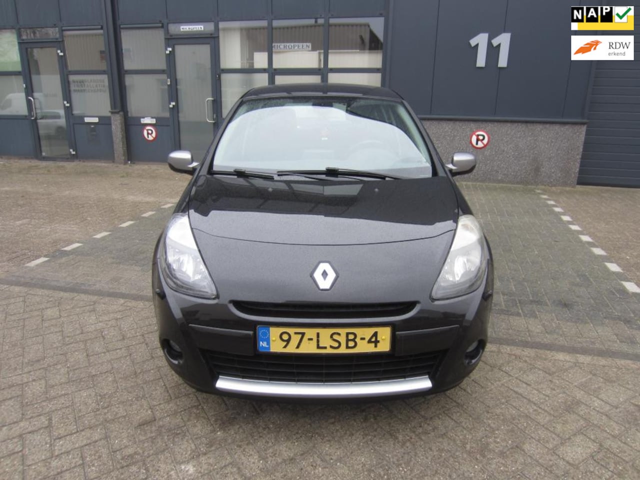 Renault Clio - 1.6 20th Anniversary Aut Navi 5-Deurs NAP! APK! - AutoWereld.nl