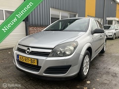 Opel Astra - 1.6 Essentia GOED ONDERHOUDEN