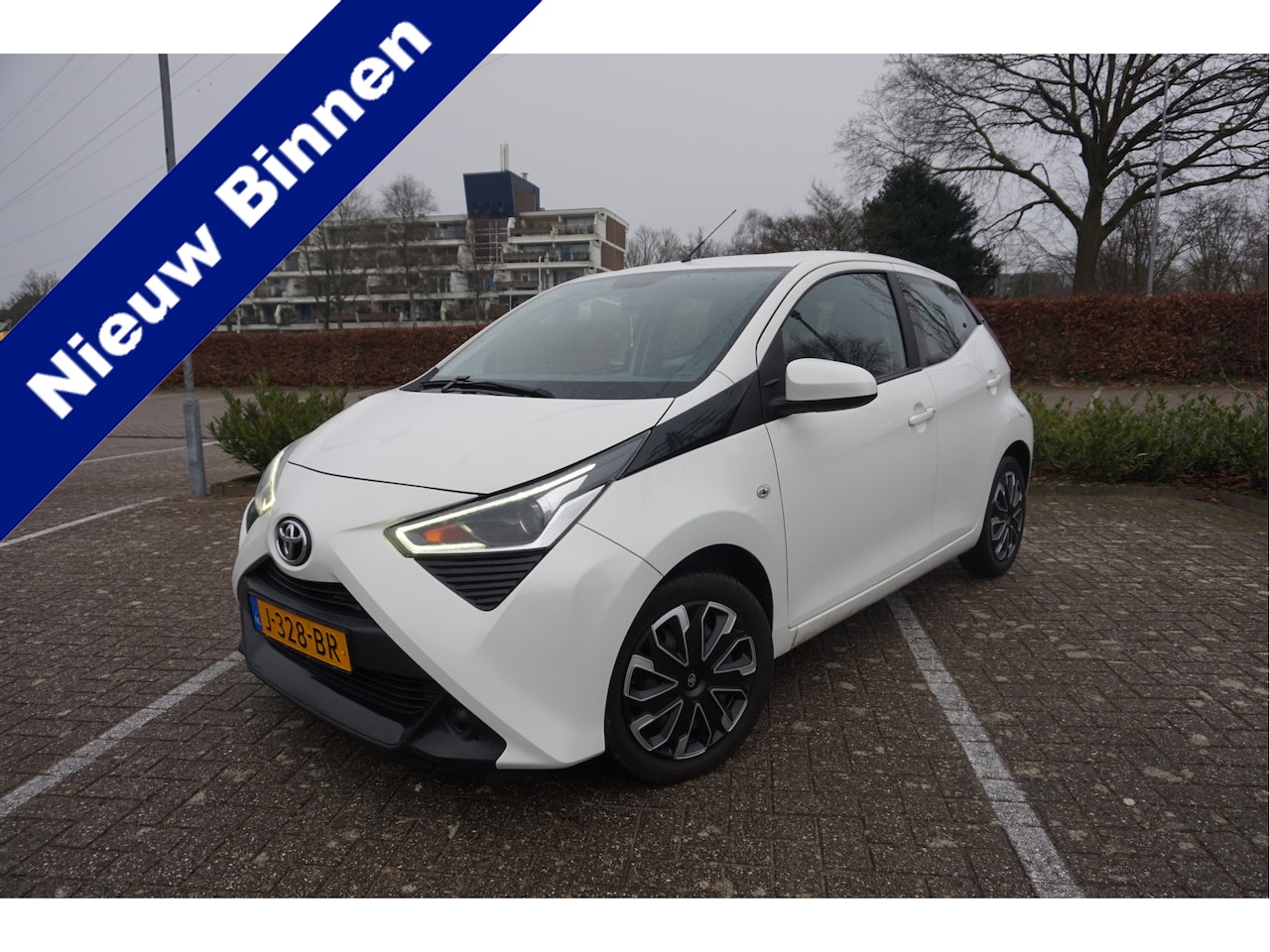 Toyota Aygo - 1.0 VVT-i x-play camera - AutoWereld.nl