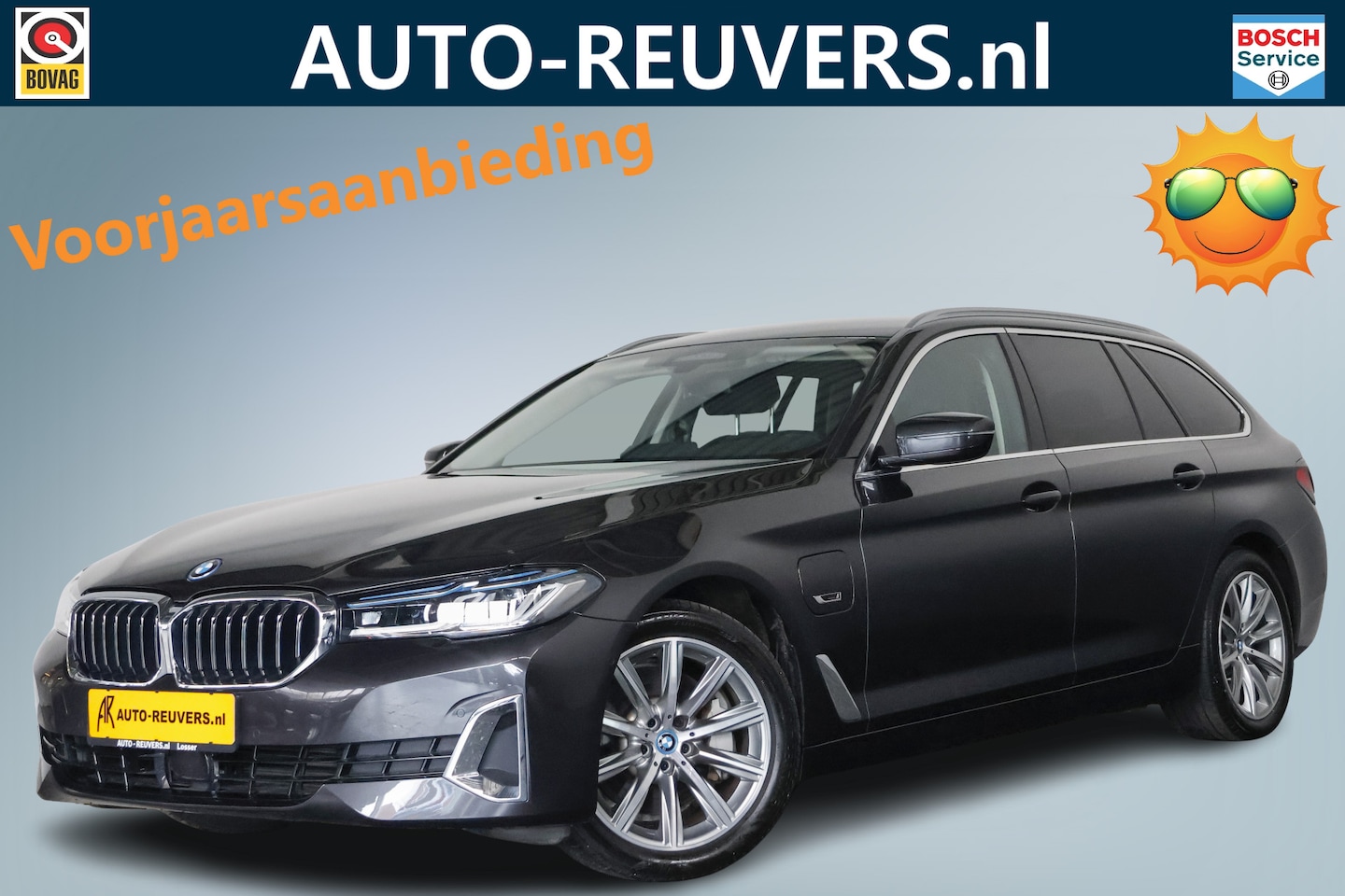 BMW 5-serie Touring - 530e xDrive Executive / Leder / Softclose / Pilot assist / HUD / CarPlay - AutoWereld.nl