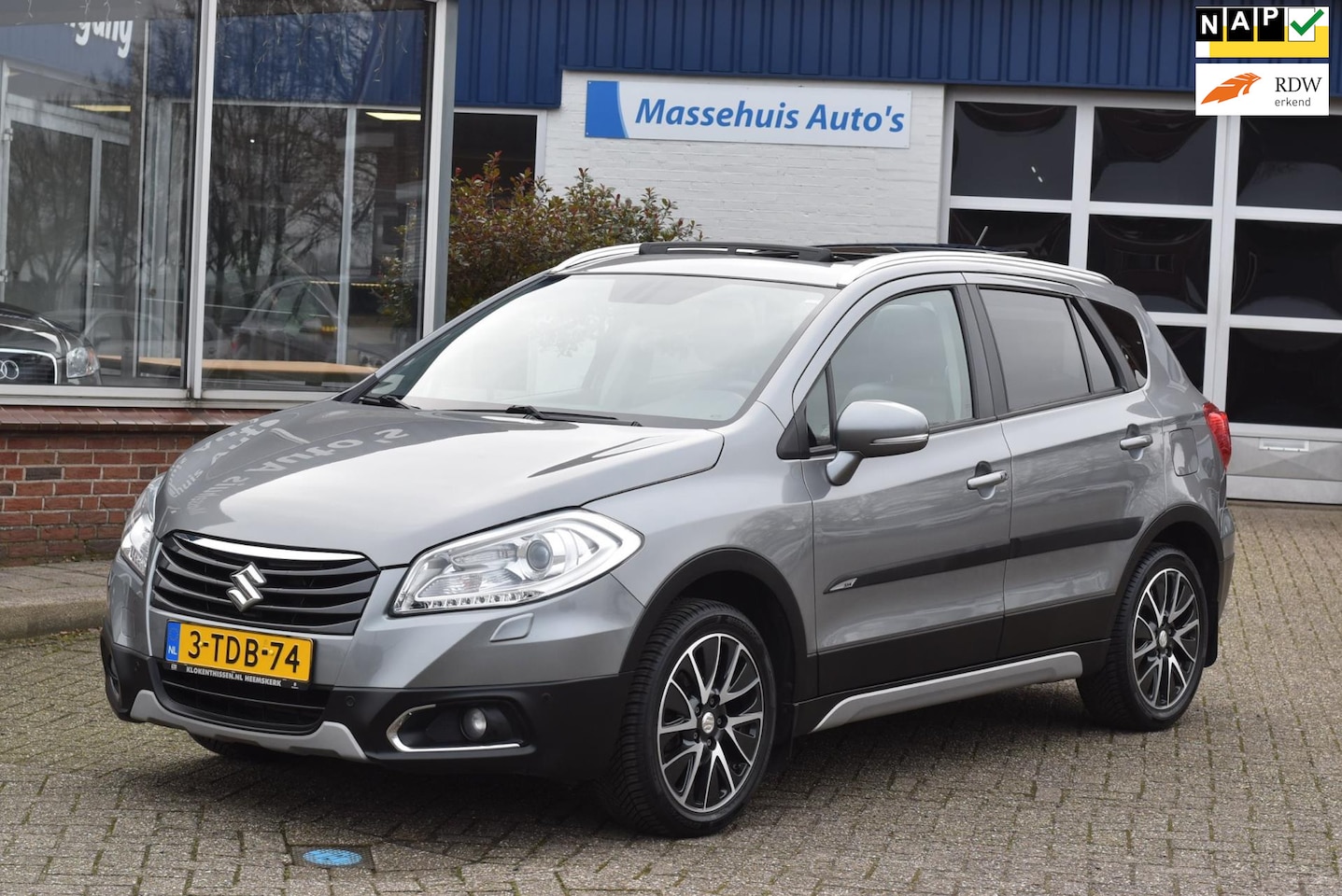 Suzuki SX4 S-Cross - 1.6 High Executive 123dkm Automaat Trekhaak Leer PDC Panoramadak Navi Cruise Clima Nwe APK - AutoWereld.nl