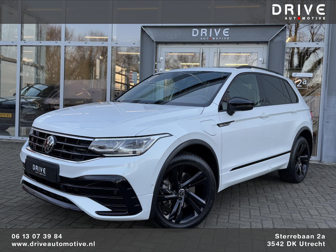 Volkswagen Tiguan - 1.4 TSI eHybrid R-Line Business+ |Black Style|Leer|Pano|360Cam|IQLigth|El.stoelen Mem|Stoe - AutoWereld.nl