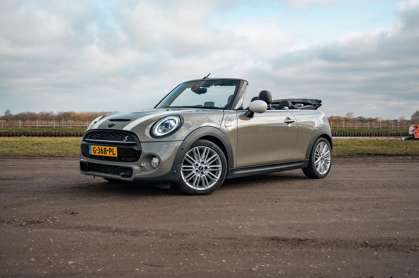 MINI Cabrio - 2.0 Cooper S Chili II | CAMERA | HEAD-UP | LEDER - AutoWereld.nl