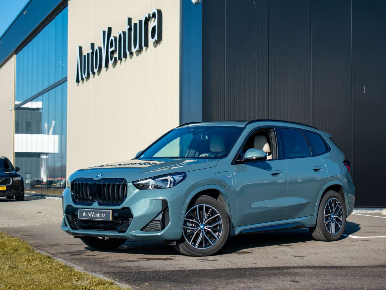 BMW X1 - xDrive30e M-Sport | Harman Kardon | Pano | Leder | Trekhaak | Full option - AutoWereld.nl