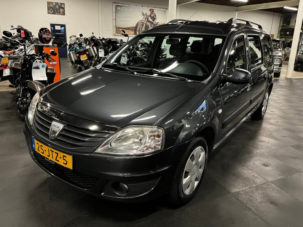 Dacia Logan MCV - 1.4 LAUREATE *AIRCO - TREKHAAK* - AutoWereld.nl