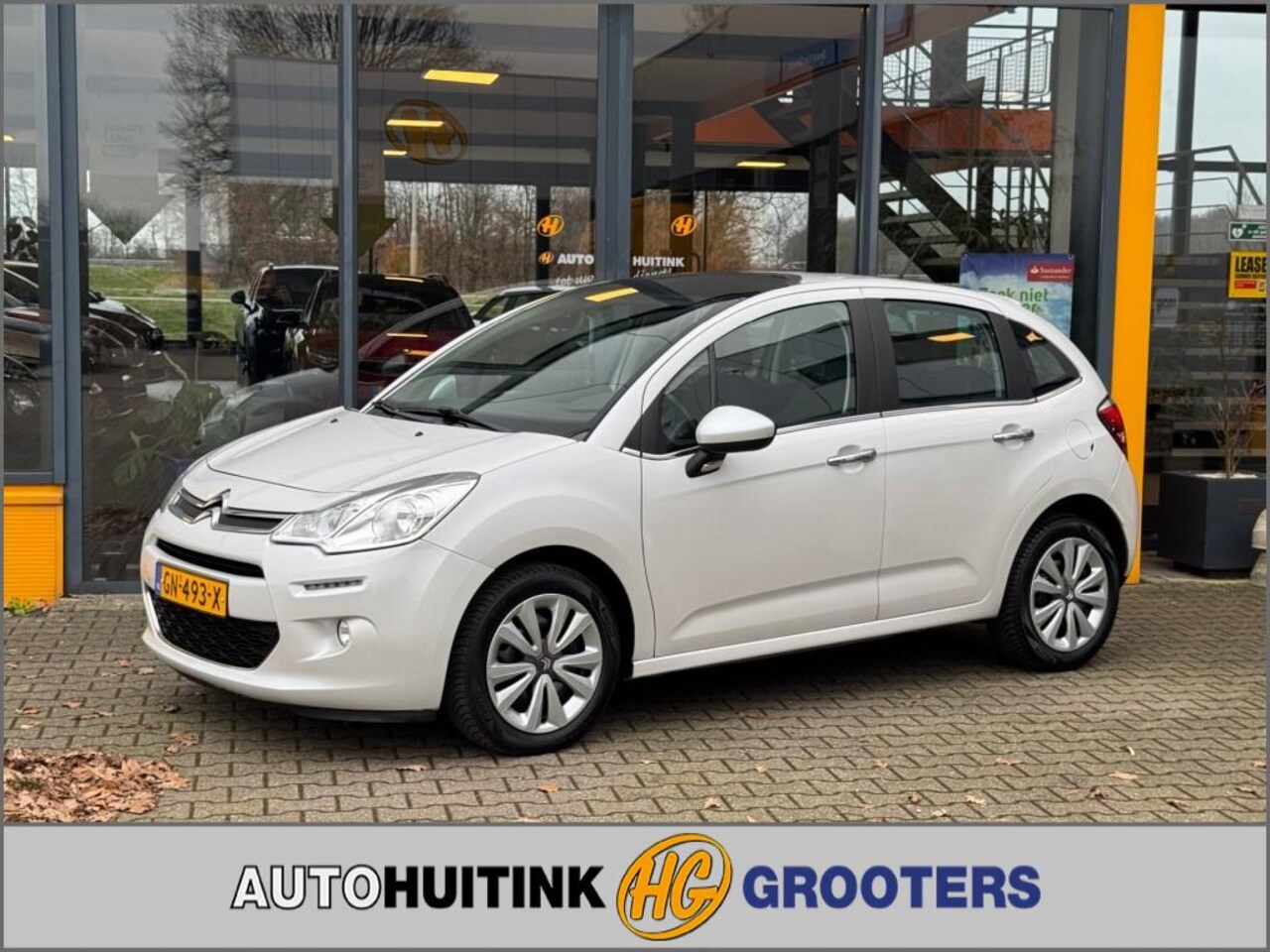 Citroën C3 - 1.2 PureTech Collection - navi - climate control - AutoWereld.nl