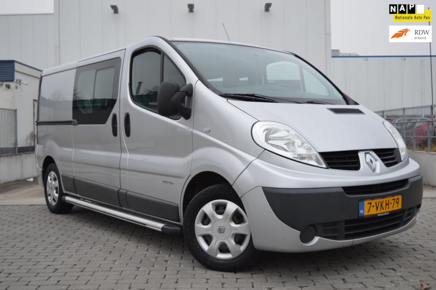 Renault Trafic - 2.5 dCi T29 L2H1 Techline Dub.Cabine MARGE! - AutoWereld.nl