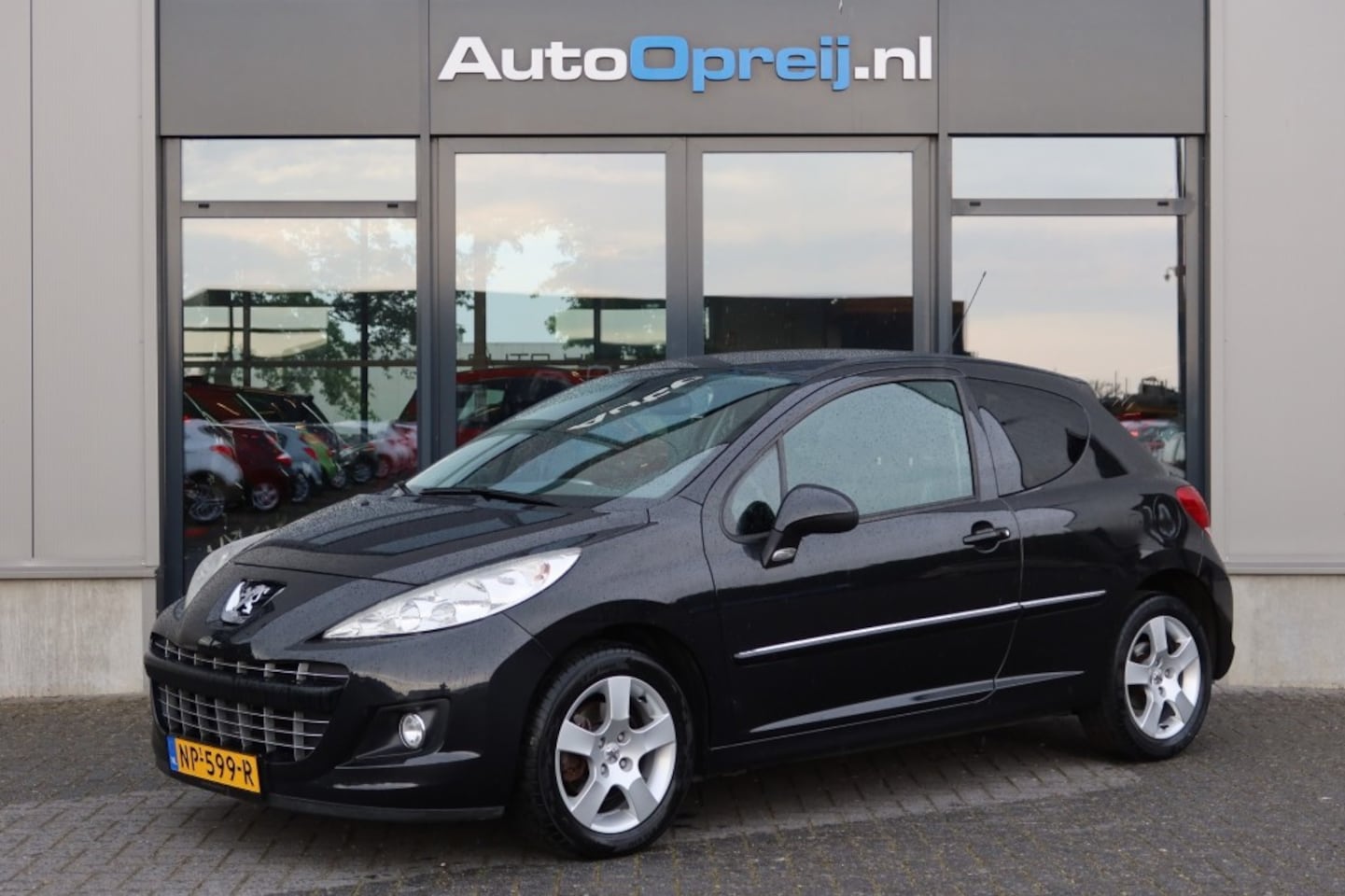 Peugeot 207 - 1.6 VTI XS AUTOMAAT 120pk Clima, PDC, 95.000km - AutoWereld.nl