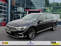 Volkswagen Passat Variant - 1.4 TSI GTE PANO-DAK/LEDER/TREKHAAK/IQ-LIGHTS/STANDKACHEL