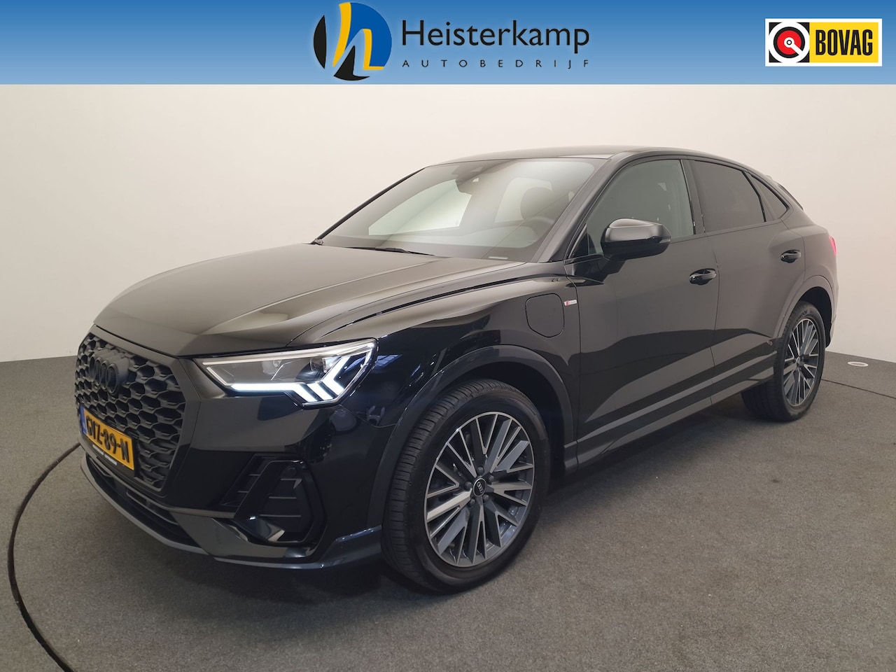 Audi Q3 Sportback - 45 TFSI e 245pk S-Line S-Tronic Wegklapbare trekhaak, Panoramadak, Camera - AutoWereld.nl