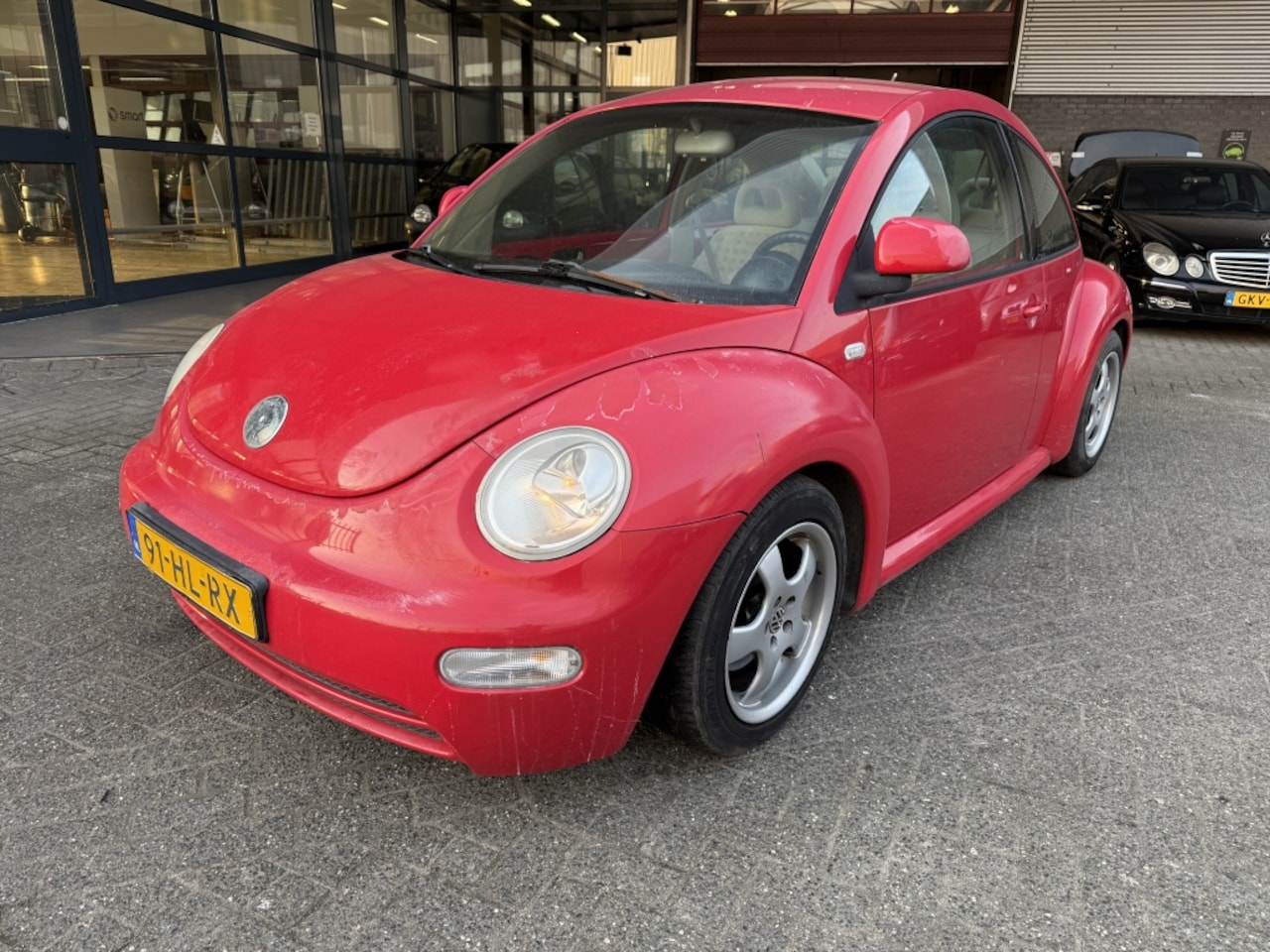 Volkswagen New Beetle - 2.0 Highline 2.0 Highline - AutoWereld.nl