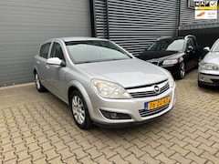 Opel Astra - 1.6 Temptation NIEUWE APK/TREKHAAK