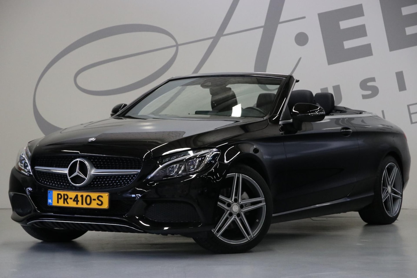 Mercedes-Benz C-klasse Cabrio - 180/ Airscarf/ Trekhaak/ Led/ Sfeerverlichting - AutoWereld.nl