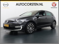 Volkswagen e-Golf - 5drs Virtual-Cockpit Warmtepomp Adaptieve Cruise-Control Voorruit Verwarmbaar Apple Carpla