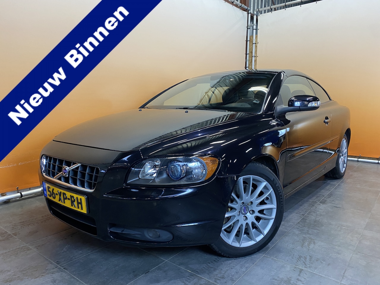 Volvo C70 Convertible - 2.4i Summum 170 pk automaat leer lmw - AutoWereld.nl