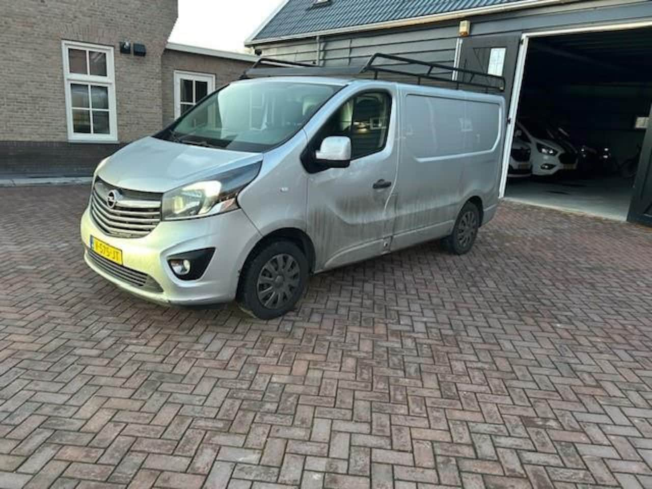 Opel Vivaro - 1.6 CDTI L1H1 Sport EcoFlex 1.6 CDTI L1H1 Sport EcoFlex - AutoWereld.nl