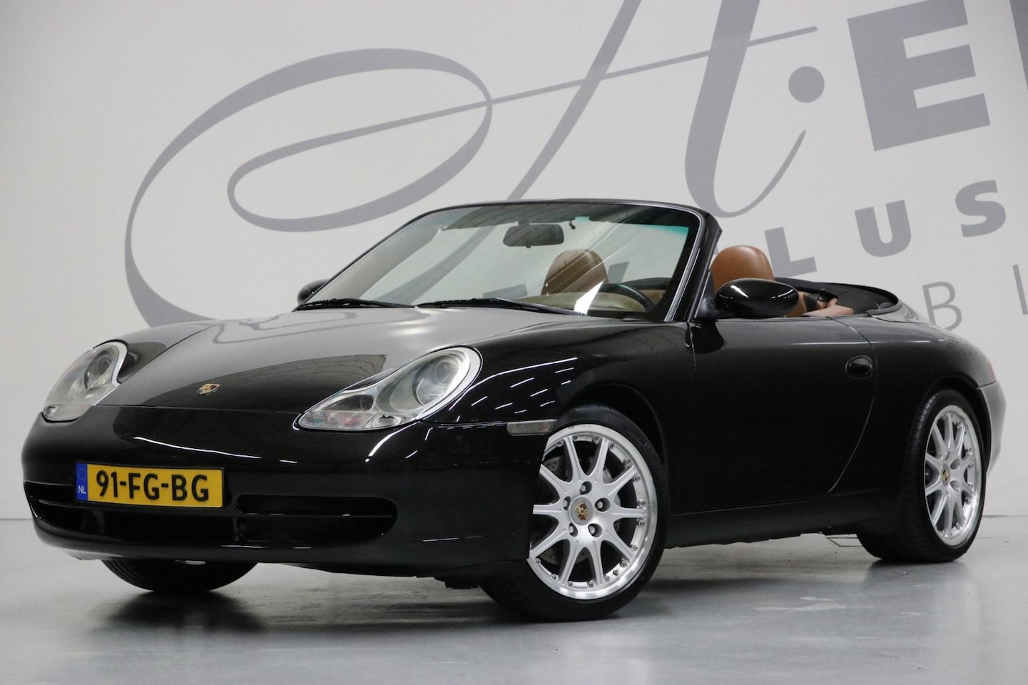 Porsche 911 Cabrio - 3.4 Carrera 4/ Hardtop/ Cruise control/ Stoelverwarming - AutoWereld.nl