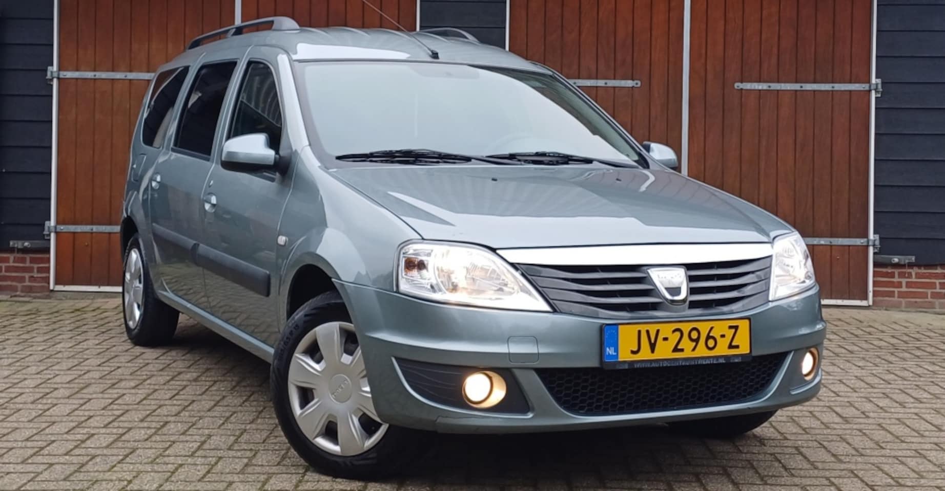 Dacia Logan MCV - 1.6-16V Lauréate 1.6-16V Lauréate - AutoWereld.nl