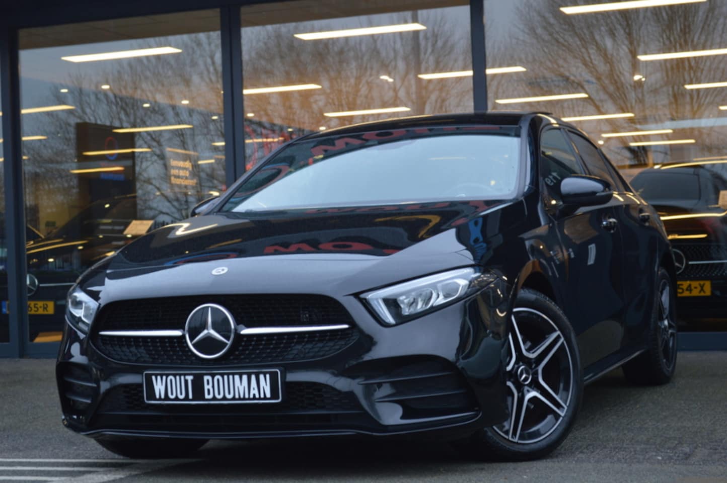 Mercedes-Benz A-klasse - 250 e AMG Led Panorama Distronic Keyless Camera Night Augmented Pdc - AutoWereld.nl