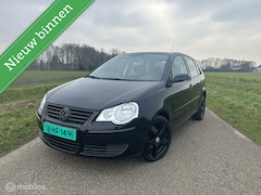 Volkswagen Polo - 1.2-12V Trendline nieuwe apk