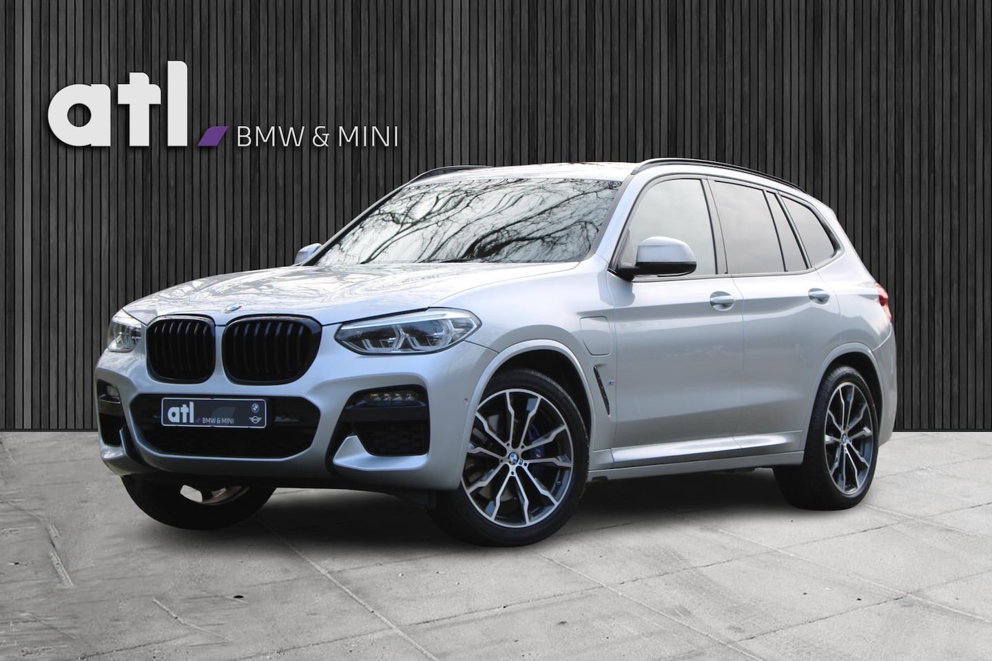 BMW X3 - xDrive30e M-sport pakket, 20", Panoramadak, Head-up, Hifi, Elektrische Trekhaak, Stoelverw - AutoWereld.nl