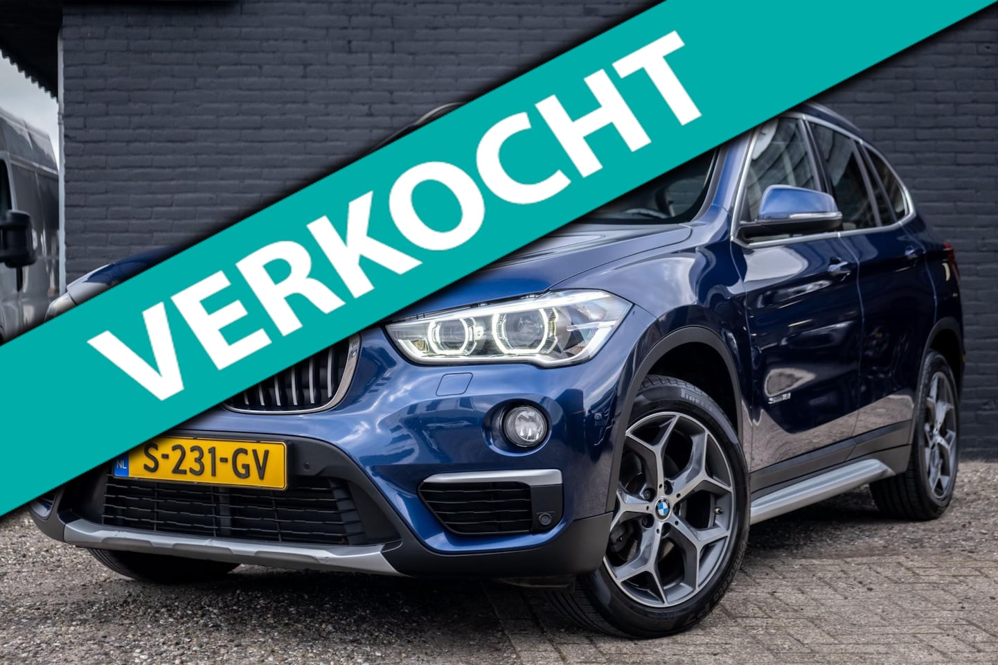 BMW X1 - SDrive18i Centennial High Executive | Navi | 18 inch - AutoWereld.nl