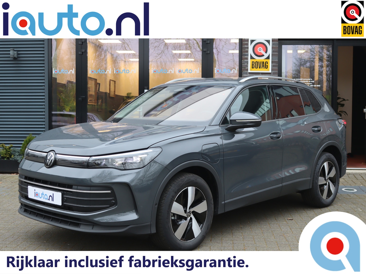 Volkswagen Tiguan - 1.5 eHybrid 204pk Edition IQ.Light/Keyless/Camera/DCC/ACC/Winterpakket/Elek. klep/Dodehoek - AutoWereld.nl