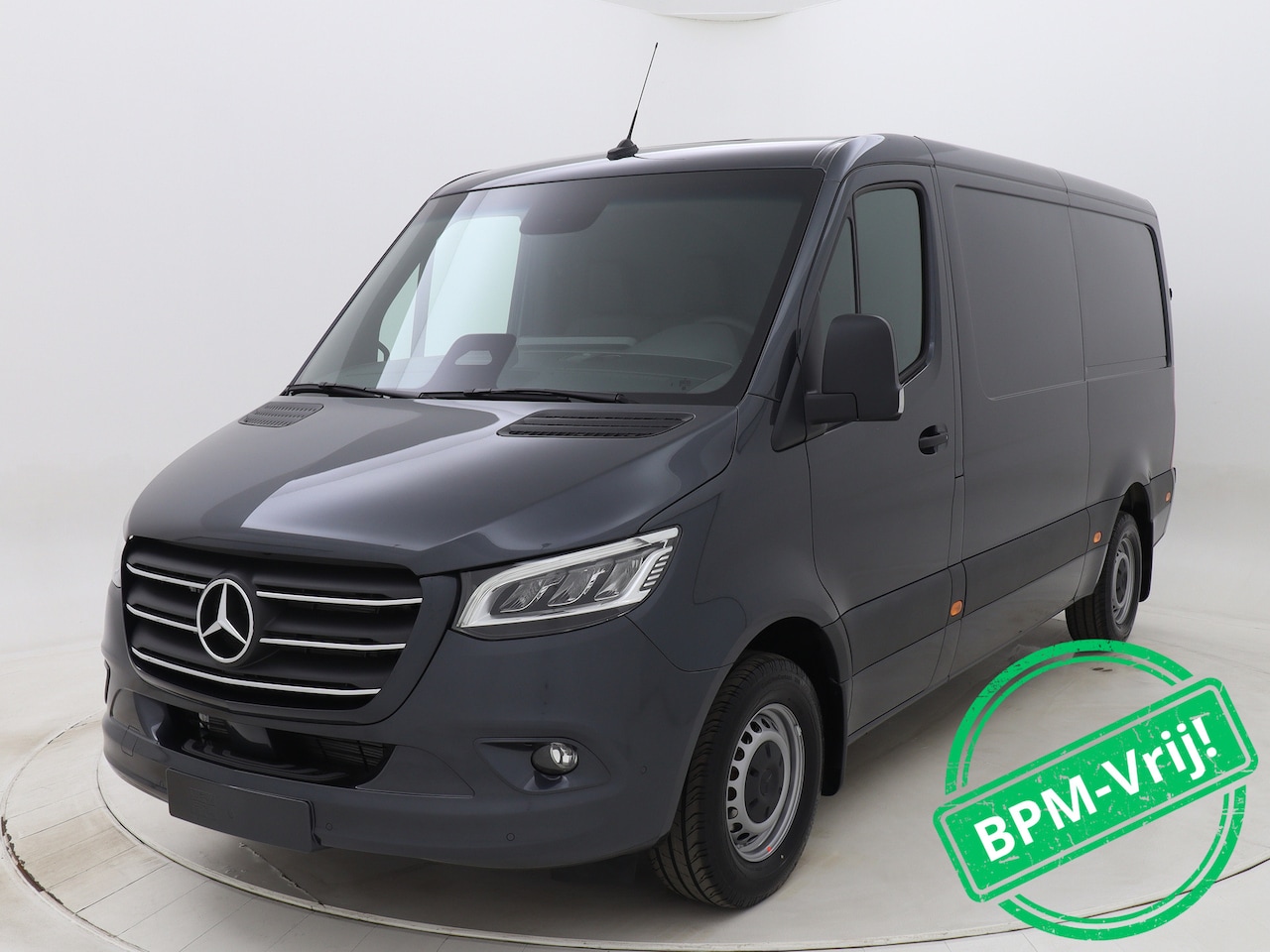 Mercedes-Benz Sprinter - 319CDI 190PK Automaat L2H1 RWD SELECT | Distronic | Verwarmbare voorruit | Geveerde stoel - AutoWereld.nl