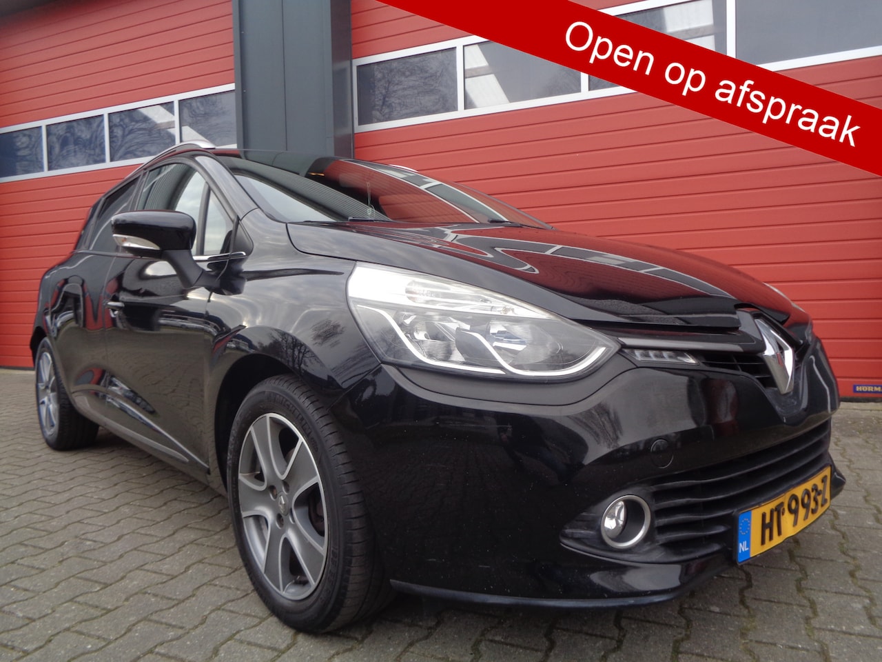 Renault Clio Estate - 0.9 TCe Night&Day 90PK Airco Cruise Navi LMV NL-Auto - AutoWereld.nl