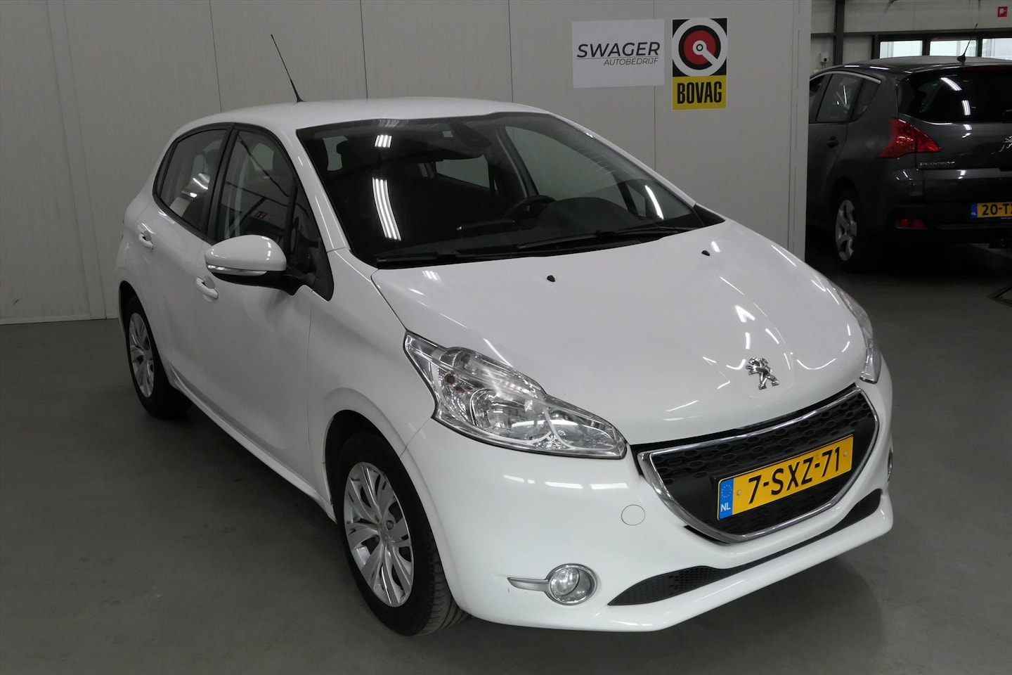 Peugeot 208 - 1.2 VTi 82PK 5D Envy - AutoWereld.nl