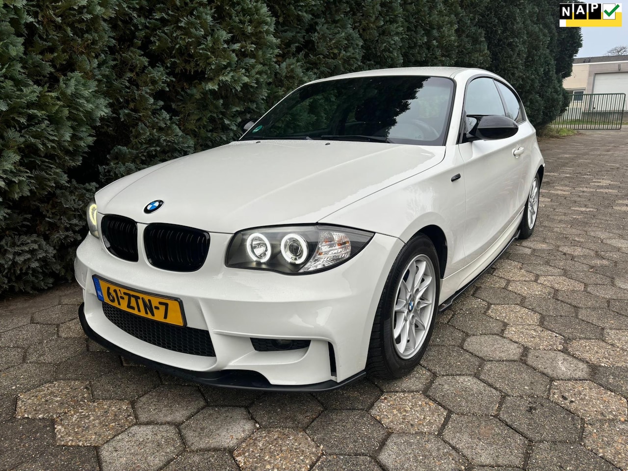 BMW 1-serie - 118i 118i - AutoWereld.nl