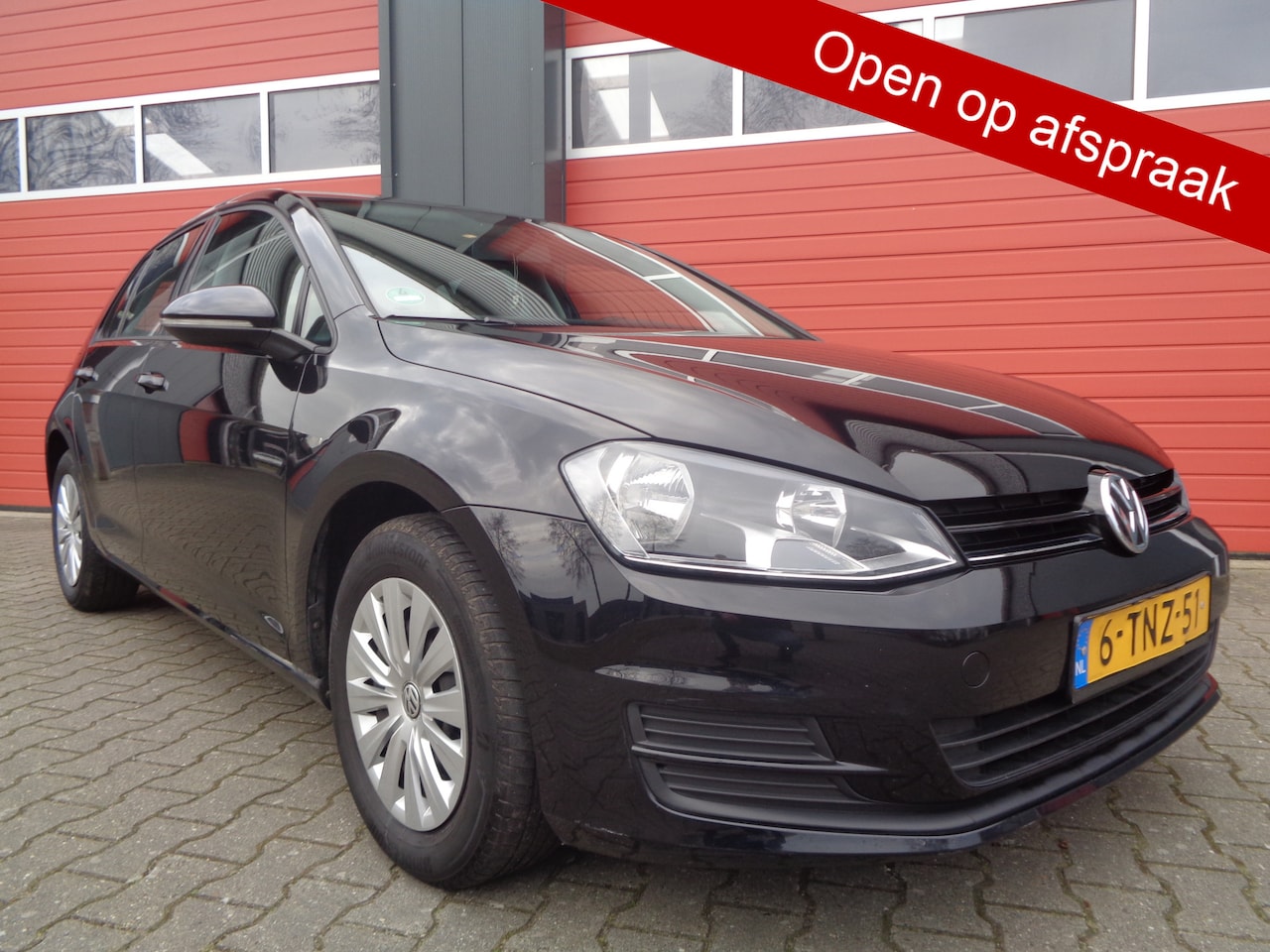 Volkswagen Golf - 1.2 TSI Trendline 105PK Automaat Navi Airco Cruise Trekhaak Nl-Auto 2E-Eigenaar - AutoWereld.nl