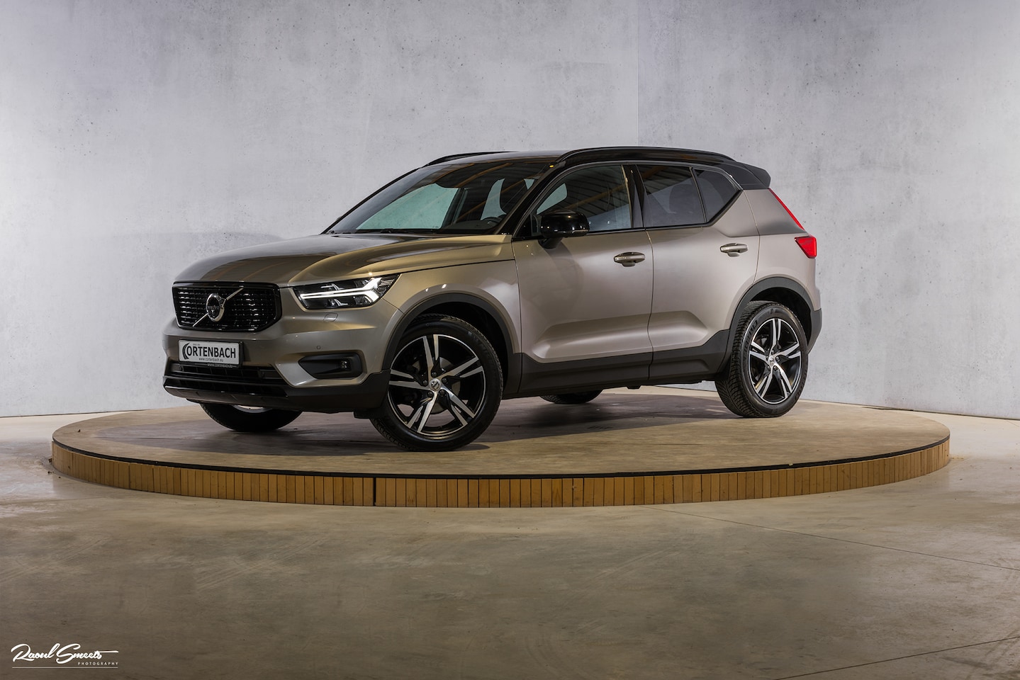 Volvo XC40 - 1.5 T3 R-Design | Apple Carplay | Cruise control | 360 Camera | - AutoWereld.nl