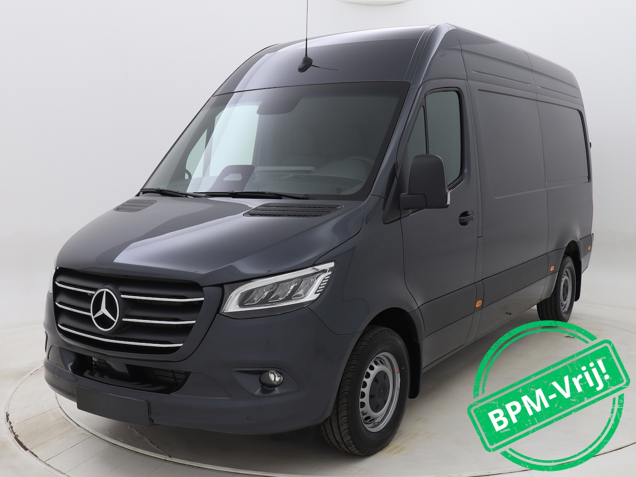 Mercedes-Benz Sprinter - 319CDI 190PK Automaat L2H2 RWD SELECT | BPM Vrij | Geveerde Stoel | Distronic | - AutoWereld.nl