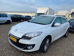 Renault Mégane Estate - 2012 * 2.0 Bose * AUTOMAAT DEFECT