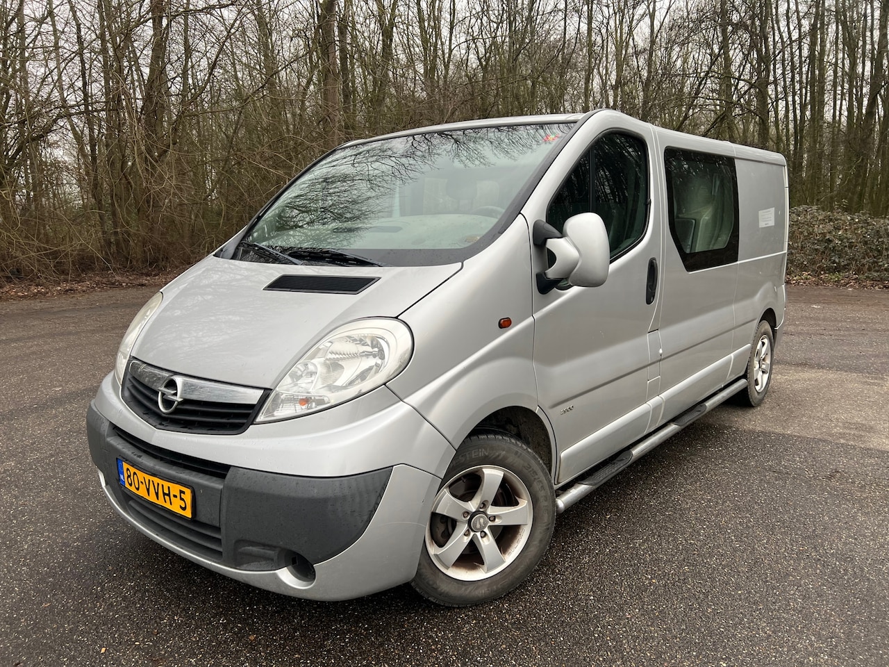 Opel Vivaro - 2.5 CDTI L2H1 DC 2.5 CDTI L2H1 DC airco - AutoWereld.nl